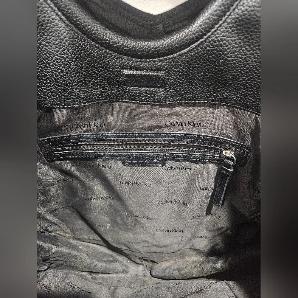 Calvin Klein Gabrianna Novelty Slim Side Zip Tote/ Book Bag Black Vegan Leather